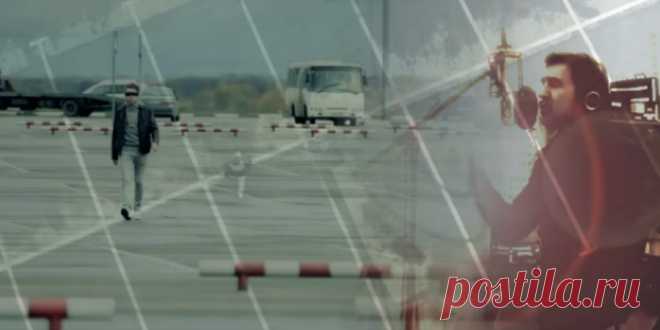 Вячеслав Бутусов спел дуэтом с Максом Ивановым про Огни в океане 
Вячеслав Бутусов принял участие в записи песни сольного проекта лидера группы «Торба-на-Круче» Макса Иванова «Иваново детство». Композиция под названием «Огни в океане» представлена в виде клипа.
Вид…