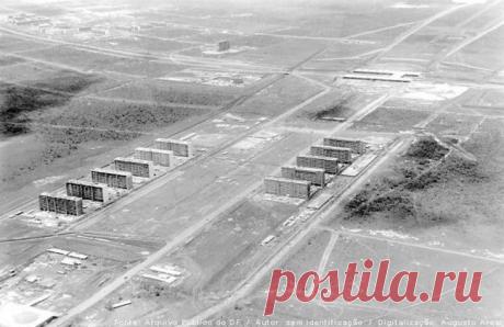 Начало строительства новой бразильской столицы — города Бразилиа.