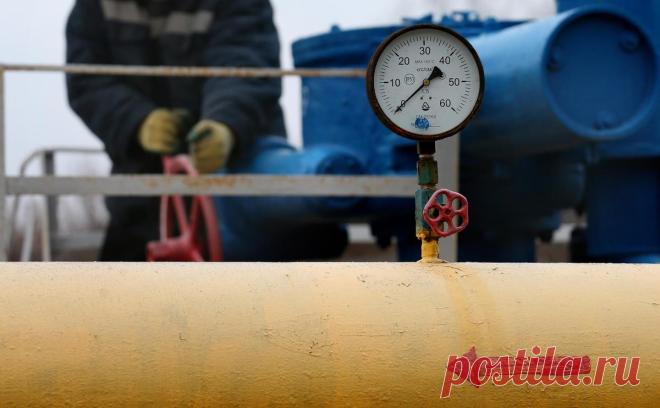 Bloomberg узнал о плане ЕС хранить газ в украинских хранилищах. В ЕС рассматривают вариант хранения газа в украинских ПГХ, способных вместить до 30 млрд куб м топлива, пишет Bloomberg. По данным агентства, это связано с тем, что хранилища в Европе могут быть заполнены в ближайшие месяцы