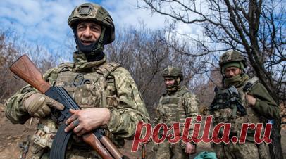 Командующий ВСУ заявил о массовом дезертирстве из-за амнистии. Командующий управлением штурмовых войск ВСУ Валентин Манько заявил об огромном количестве случаев дезертирства. По его словам, солдаты самовольно оставляют части, потому что их за это не наказывают. Читать далее