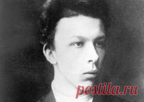 Говорят, революция и свержение царизма стали местью Владимира Ленина за смерть старшего брата. Кто знает, но расстрел царской семьи в июле 1918 года действительно походит на месть…