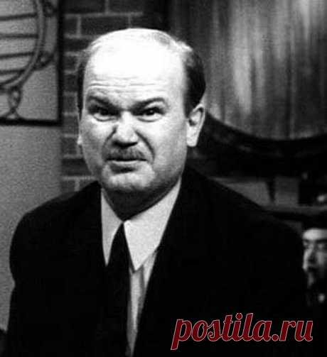 13 актуальных шуток от «Кабачка 13 стульев» - Известия