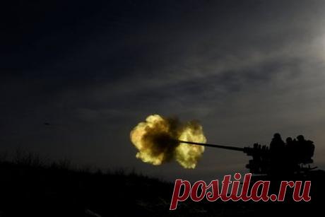 Турция обсудила с Украиной важность немедленного прекращения огня. Турецкий министр обороны Хулуси Акар обсудил со своим украинским коллегой Алексеем Резниковым важность немедленного прекращения огня. В министерстве заявили, что перемирие позволило бы предотвратить дальнейшие человеческие жертвы и восстановить стабильность в регионе.