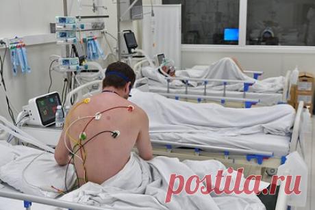 Вирусолог оценил вероятность новой большой волны коронавируса в России. Вирусолог Анатолий Альтштейн предположил, что новой волны коронавируса под эгидой стелс-омикрона не будет. «Сейчас ситуация такая, когда новая большая волна вряд ли вероятна. Этот вирус все-таки иммунологически достаточно близок к омикрону, по сути это его вариант», — сообщил ученый.