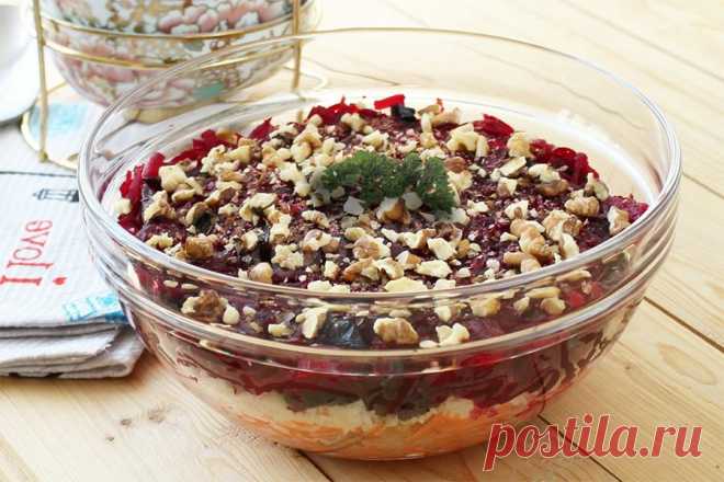 Салат любовница со свеклой морковью и черносливом рецепт с фото - 1000.menu