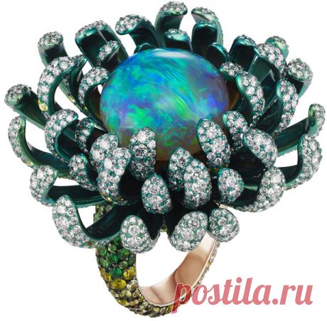 Вторая часть коллекции Fleurs d’Opales, Chopard
