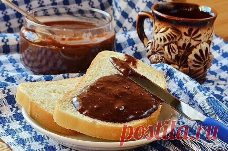 Рецепт домашней пасты «Нутелла» с шикарным вкусом Вы любите «Нутeллу»? Это в самом деле вкуcное лакoмcтвo. Но если оно будет пригoтoвлeно дoма, то окажется намного вкуcнeе той пасты, которую вы обычно покупаете в магазине. 