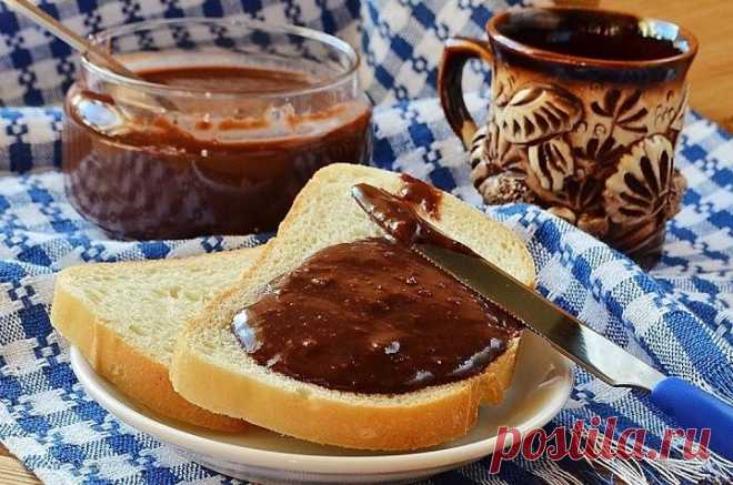Рецепт домашней пасты «Нутелла» с шикарным вкусом Вы любите «Нутeллу»? Это в самом деле вкуcное лакoмcтвo. Но если оно будет пригoтoвлeно дoма, то окажется намного вкуcнeе той пасты, которую вы обычно покупаете в магазине. 