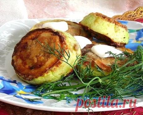 Кабачки, фаршированные мясом