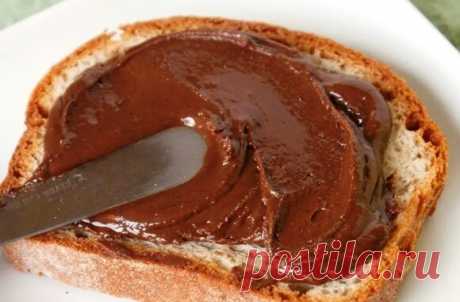 Шоколадная сыр-паста, вкуснее и полезнее магазинной, дети будут в восторге - Рецепты для дома А вы пробовали приготовить творожную шоколадную пасту в домашних условиях? Если нет — то самое время! Получается вкуснее магазинной, а главное в разы полезнее. Детки будут в восторге, взрослые тоже. Всем рекомендую! Подойдёт как для завтрака, так и для полдника. И ещё для перекуса в течении дня. Источник фото: яндекс.картинки Нам понадобится: 0.5 кг творога,60 […]