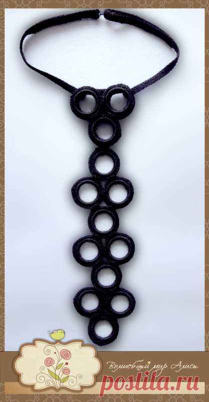 Волшебный мир Алисы: Галстук декоративный крючком