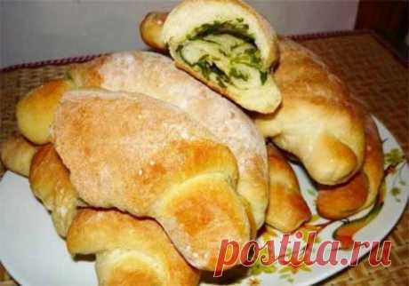 Рогалики с зеленью и чесноком