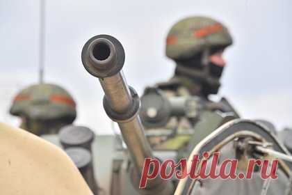Российские войска отразили пять атак ВСУ на одном направлении боевых действий. Южная группировка российских войск отразила пять атак Вооруженных сил Украины на донецком направлении. Об этом в пятницу, 30 июня, журналистам сообщили в Министерстве обороны России. Атаки противника были отражены в районе сел Белогоровка, Красное и Первомайское, а также в районах поселков Северное и Каменка в ДНР.