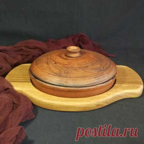 Всем привет)🔥 Новинка🔥 - кеци + подставка из дуба от @manufaktura_golubinyh . #gonchar_master_вналичии Я тааак давно ее ждала, что еще целую неделю после получения никак не решалась вам показать 🙈😂 Это потому что я балдею от ощущений, когда беру в руки эту деревянную красоту🌳😍. А еще теперь у меня есть их (@manufaktura_golubinyh ) лопатки - их не покажу, и никому не отдам))).
.
Кеци с крышкой. Диаметр дна 20,5см. 👛1200₽.
Поставка для кеци из дуба. 34х25см. 👛1300₽.
...