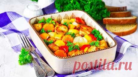 ЖАРКОЕ ИЗ СВИНИНЫ С КАРТОШКОЙ СОСТАВ / ИНГРЕДИЕНТЫСвинина (мякоть) 500 гр.Картошка (небольшого размера)400 гр.Бульон (мясной или овощной) 200 мл.Болгарский перец 2 шт.Лук 1 шт.Морковь 1 шт.Растительное масло 2 стол.л.Перец черный молотый по вкусуСоль по вкусу.