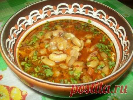 Боб-чорба (фасолевый суп) болгарская кухня