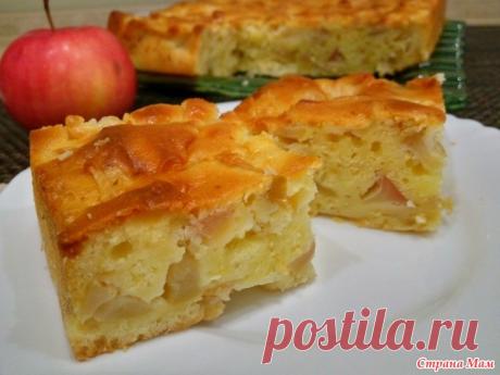 Мега яблочный пирог на кефире Это нереально вкусный рецепт яблочного пирога. Он получается очень нежным, сочным, аппетитным и мега вкусным. Вы должны его попробовать! Ингредиенты - 3 яйца - щепотка соли