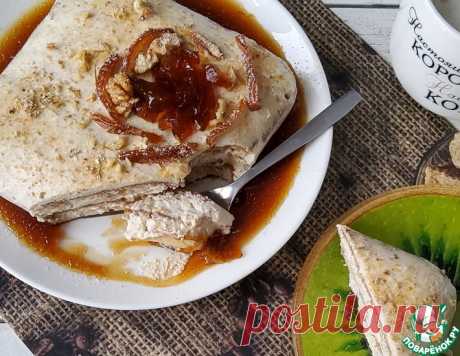 Творожный десерт с финиками и бананом – кулинарный рецепт