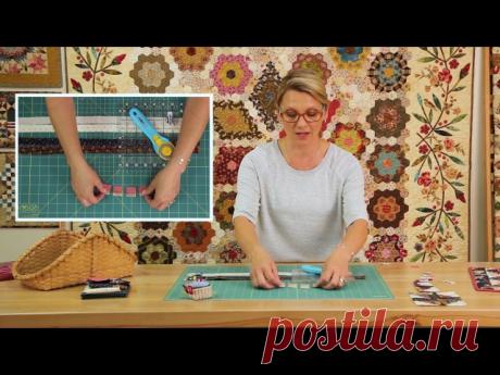 Эдита Ситар рассказывает и показывает, как она шьет блок "Изба".
Главное правило, которое она повторяет: cut and sew, то есть отрезал - сшил, отрезал - сшил. Эдита советует не кроить детали сразу во избежание ошибок. А как делаете вы? 

https://youtu.be/_xlVSyXRhGQ