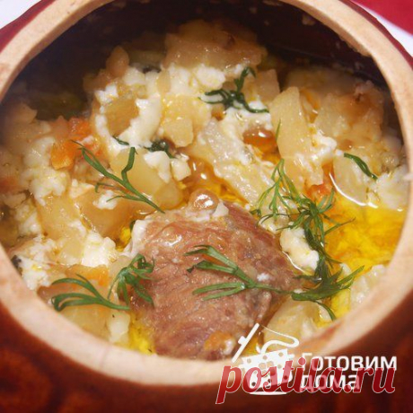 Мясо, запеченное с грибами и картофелем