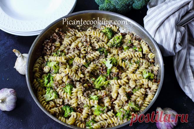 Макарони з броколі та яловичиною | Picantecooking