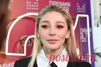 «Тинькофф» опроверг исключение Ивлеевой из амбассадоров банка. Банк «Тинькофф» опроверг информацию о том, что блогершу Анастасию Ивлееву исключили из числа его амбассадоров. «Это спекуляция, она никогда не являлась амбассадором "Тинькофф"», — заявили изданию в пресс-службе, отвечая на слухи о том, что Ивлееву исключили из официальных представителей банка.