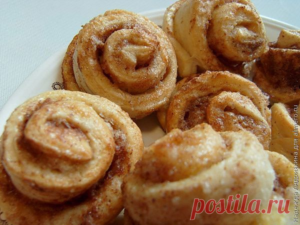 Лимонные булочки с корицей.