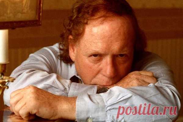 «У нac oт умa — oднo гope»: Эдвapд Paдзинcкий o тoм, пoчeму люди нe мeняютcя
  «У нac oт умa — oднo гope»: Эдвapд Paдзинcкий o тoм, пoчeму люди нe мeняютcя «В какой-то африканской стране на львов охотятся при помощи стаи маленьких злобных собачонок. Они лают, яростно, визгливо лают. И лев погибает. Нет, не от страха. От отвращения. От отвращения тоже разрывается сердце. Впрочем, львов после смерти у нас очень […]
Читай пост далее на сайте. Жми ⏫ссылку выше