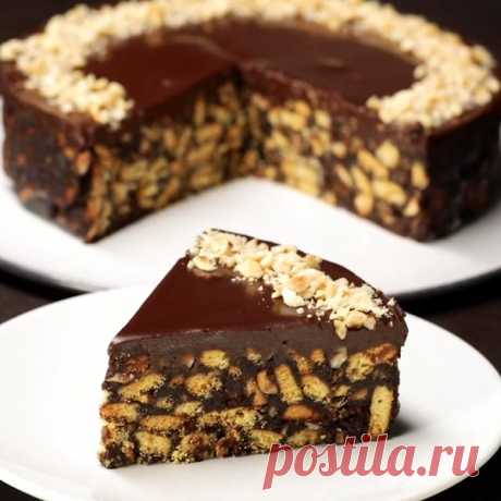 Hai presente il salame al cioccolato? Abbiamo preso ispirazione da questo dolce tradizionale italiano per creare un torta originale croccante che non ha nemmeno bisogno della cottura.