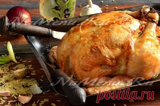 Фаршированная курица в духовке целиком.