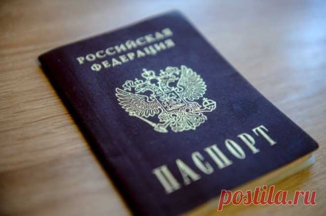 Первым жителям освобожденной Авдеевки выдали российские паспорта. С получением российских паспортов жителей Авдеевки поздравил глава Ясиноватского муниципального округа Дмитрий Шевченко.