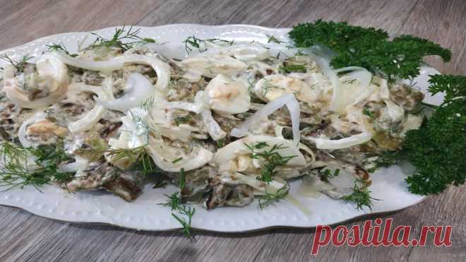 Салат без грамма мяса,который по вкусу не отличишь от мясного.Вкуснее чем 