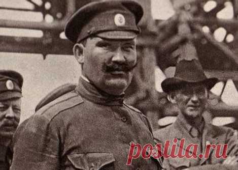 Как и многие исторические персонажи, казаки мифологизированы. По мнению многих, они больше похожи на ряженных, а казачество в стиле «Тихого Дона» осталось где-то в далеком прошлом. Но что мы знаем о казаках и их политических взглядах? Один из самых ярких казачьих образов связан с личностью Григория Семенова. В современной прессе он предстает настоящим носителем казачьей идеи, бесстрашным борцом за Российскую империю, и жертвой большевистского режима.
