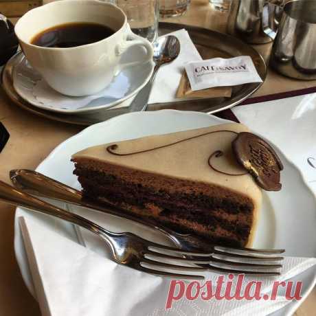 #deutsch_erholung

Топ-10 ресурсов для изучения немецкого языка  

1. Лингуст. Здесь Вы можете начать изучение немецкого «с нуля». В первом же уроке Вас познакомят с основами языка. Также Вы выучите несколько фраз, узнаете, как начать разговор и представиться собеседнику.
Показать полностью…