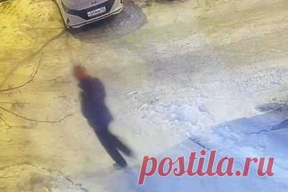 В российском городе неизвестный напал на прохожих на улице. В Уфе, Республика Башкортостан, полиция ищет неизвестного, напавшего на нескольких прохожих. В полицию Уфы поступили заявления от граждан, которым некий мужчина нанес телесные повреждения около улиц Братьев Кадомцевых и Рихарда Зорге. По фактам нападений полиция российского города возбудила ряд уголовных дел.