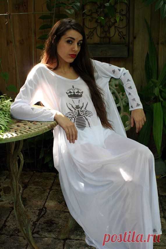 Queen Bee Silky White Nylon Nightgown Bridal от SarafinaDreams