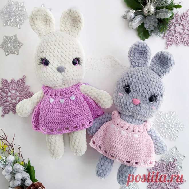 PDF Заюшка плюшевая крючком. FREE crochet pattern; Аmigurumi animal patterns. Амигуруми схемы и описания на русском. Вязаные игрушки и поделки своими руками #amimore - зайка из плюшевой пряжи, плюшевый заяц в платье, зайчик, кролик, зайчонок, крольчонок.