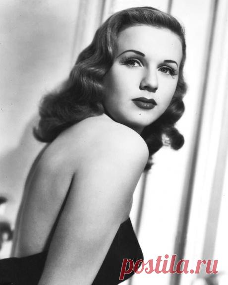 Дина Дурбин