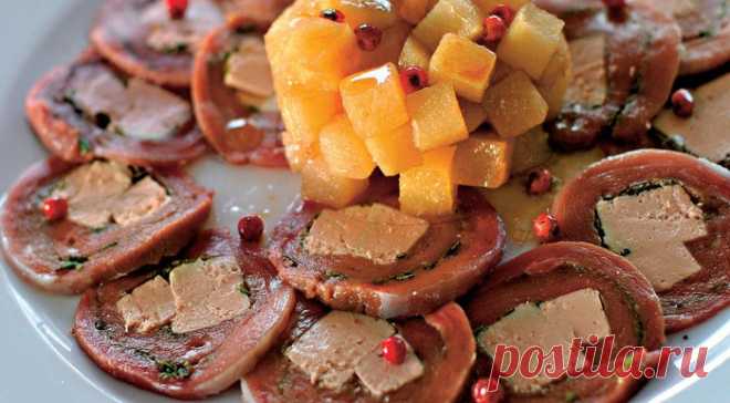 Карпаччо из утки с фуа-гра и грушами