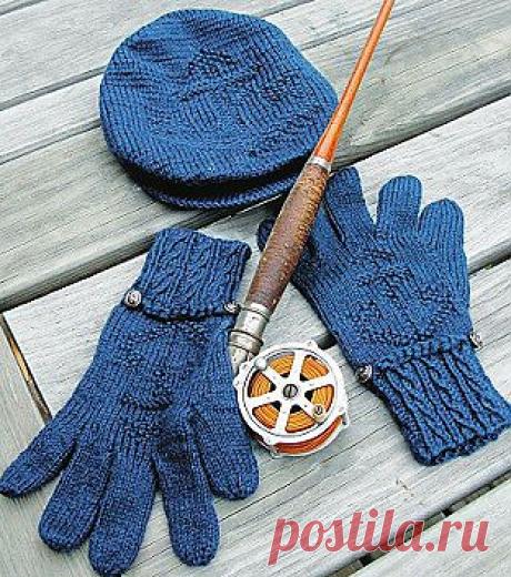 Вязаные кепка и перчатки для мужчин.