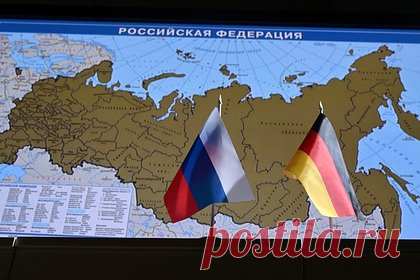 Немецкий байкер в песне призвал руководство Германии к диалогу с Россией. Немецкий байкер и активист Ове Шаттауэр написал песню, в которой призвал власти Германии начать переговоры с Россией. Он заявил о бессмысленности поставок оружия Киеву и экономических санкций против Москвы. Шаттауэр несколько раз приезжал в Россию и был организатором автопробега между Берлином и Москвой.