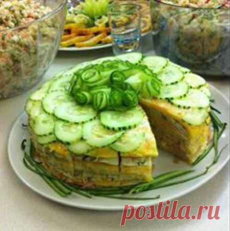 Что взять для блюда Закусочный чудесный торт с курицей и грибами:

    350 гр сыра любого сорта,
    4 яйца,
    300-350 гр майонеза,
    5 столовых ложек муки,
    одна морковка,
    масло растительное,
    пучок зеленой петрушки,
    300 гр отварного мяса курицы,
    250 гр шампиньонов,
    головка лука.
    соль и перец на пробу,
    200 гр плавленого сырка,
    два зубчика чеснока,
    пучок укропчика.