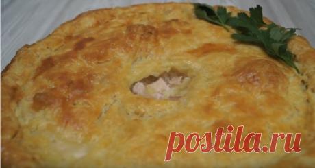 Сочный пирог с курицей из слоеного теста. Потрясающе вкусно!