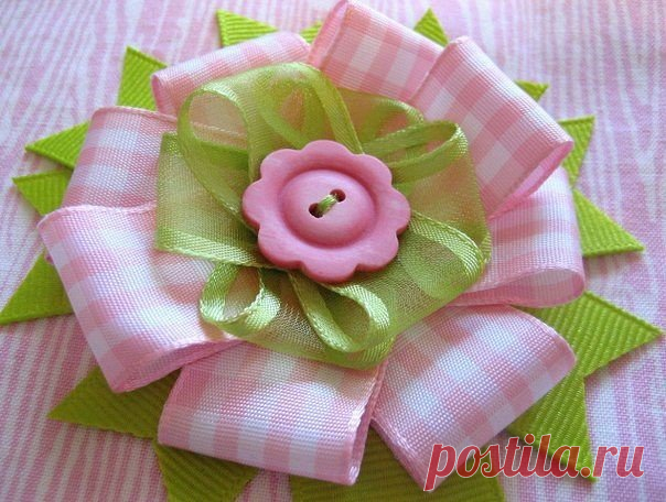 Бант-цветок из ленты мастер класс. How to make a bow with their hands |