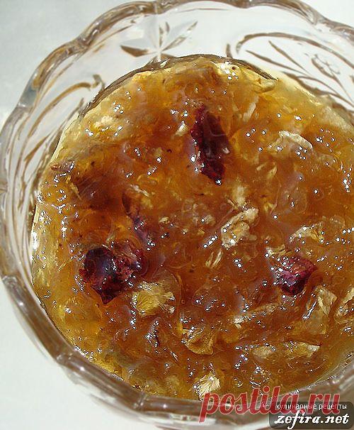 Варенье из лепестков роз. Варенье получается сладкое с кислинкой, немножко с приятной горчинкой и ООЧЕНЬ приятным ароматом и послевкусием! 