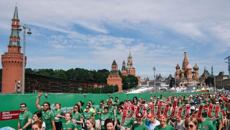 Сбер анонсировал дату &quot;Зеленого марафона&quot;. Один из крупнейших в мире беговых фестивалей - организованный Сбером &quot;Зеленый марафон-2024&quot;, пройдет в 60 городах России 1 июня в День защиты детей. Дата выбрана неслучайно: все средства, собранные в рамках регистрации участников ...