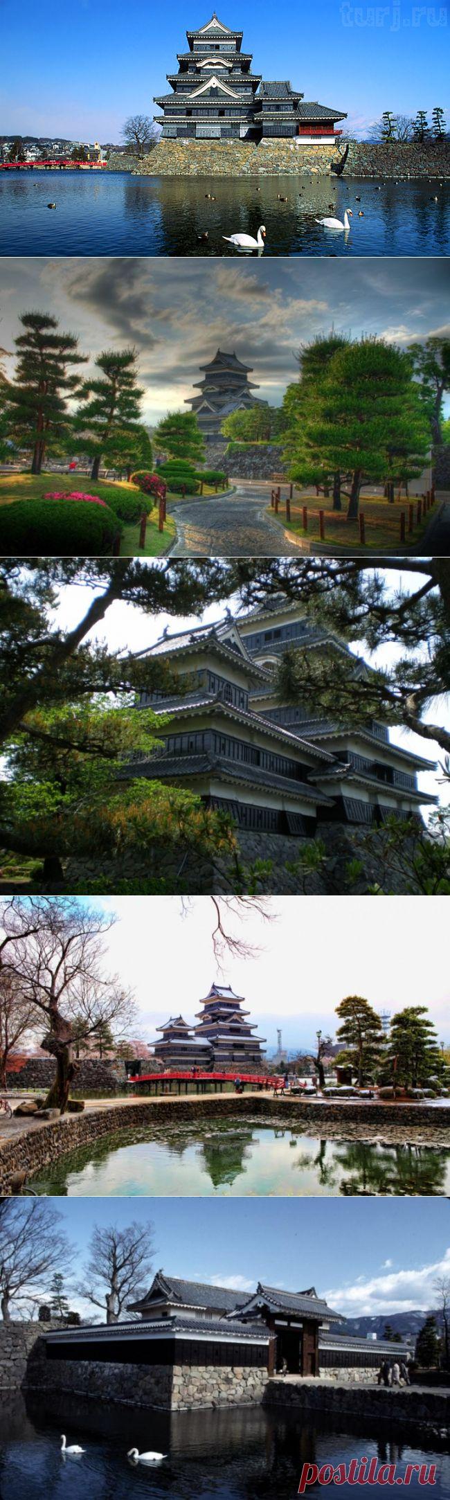 Замок Ворона - это второе название замка Мацумото, одного из старейших в Японии