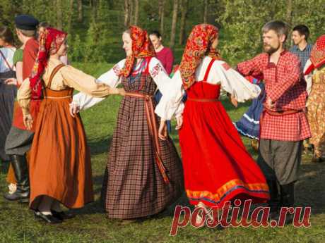 Что означает праздник Красная горка Пасхальная неделя — это время, наполненное радостью для всех православных людей. Особое значение придается воскресенью Светлой недели, в народе называемому Красной горкой.