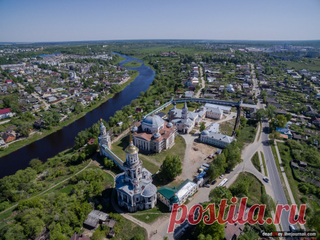 Борисоглебский монастырь на реке Тверца основан в 1038 году.  |  Борисоглебский монастырь в Торжке с квадрокоптера - Летопись Русской Усадьбы