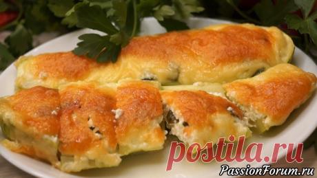 Изумительная Кабачковая Вкуснота доступная всем! - запись пользователя kalnina в сообществе Болталка в категории Кулинария Запеченные кабачки с творогом. Готовятся они совсем просто, а вкус такой, что просто невозможно оторваться. Нежная мякоть кабачков и много творожно-сырной начинки. ИНГРЕДИЕНТЫ  Кабачки -2 шт.Творог – 250гр.Яйцо – 1 шт.Чеснок – 3 зуб.Сыр – 80 гр.